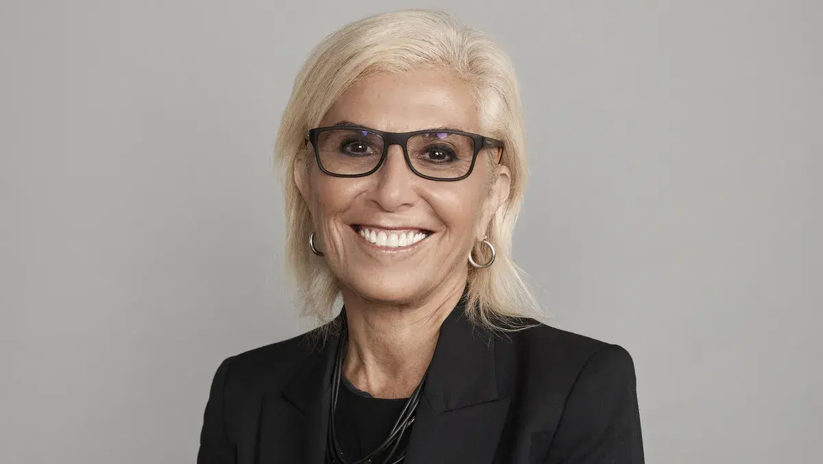 Elana rubin   headshot