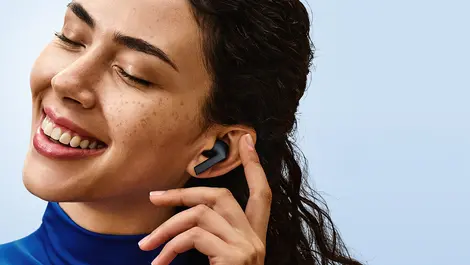 Galaxy buds3 fe lifestyle