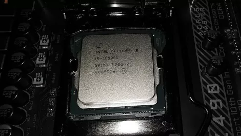 I9 10900 04
