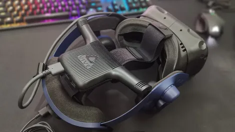 Vive wireless adapter 06